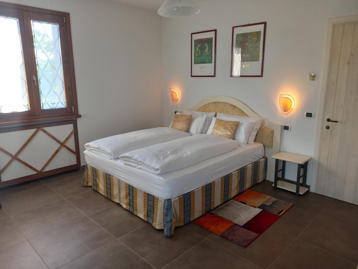 Le Zampolle B & B Colà Exteriér fotografie